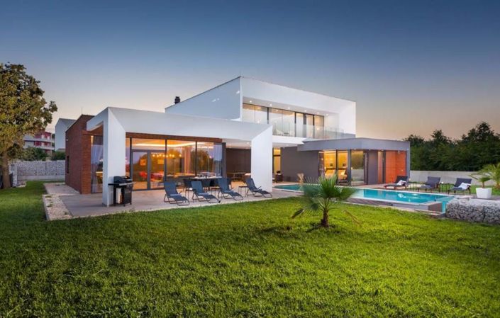 Image No.3-4 Bed Property for sale