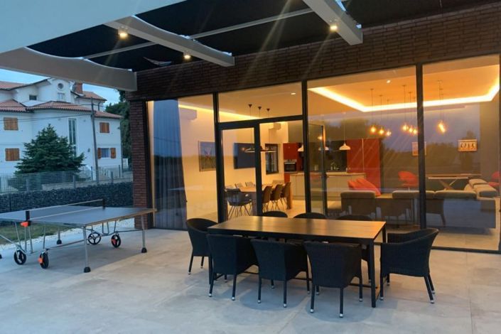 Image No.6-4 Bed Property for sale