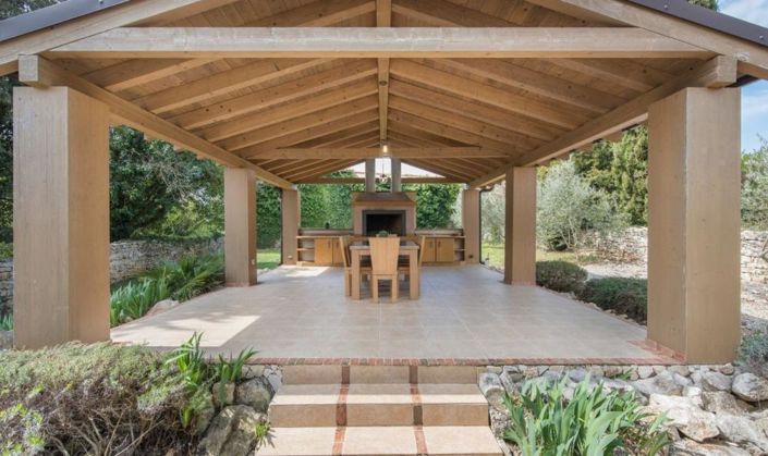 Image No.13-28 Bed Property for sale