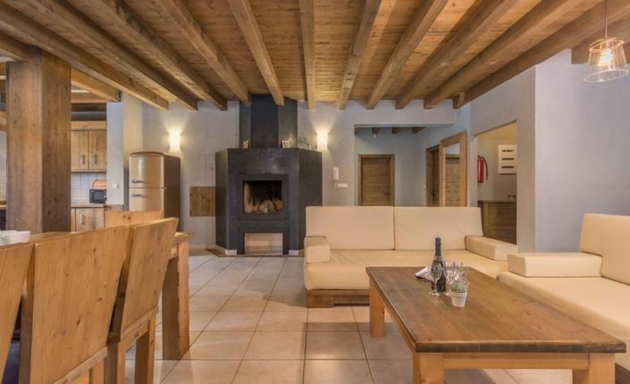 Image No.23-28 Bed Property for sale