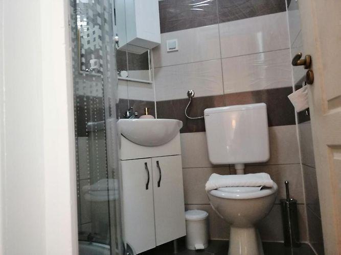 Image No.25-14 Bed Property for sale