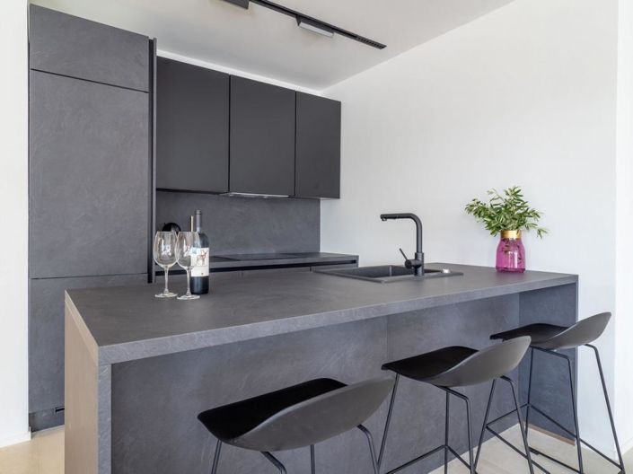 Image No.13-3 Bed Property for sale