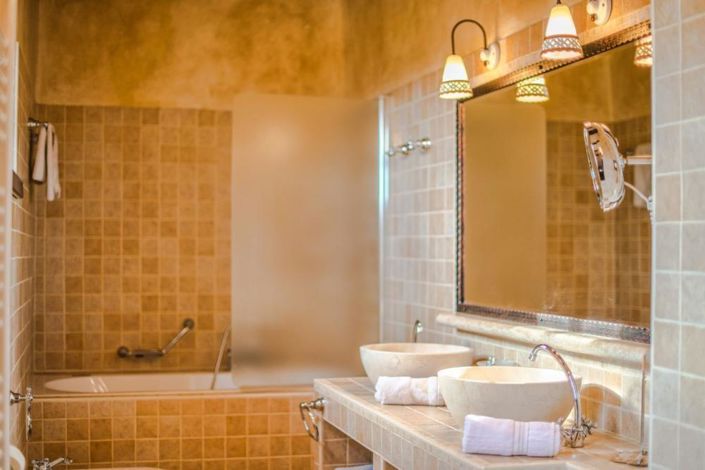 Image No.24-4 Bed Property for sale