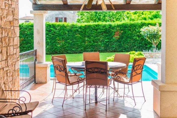 Image No.6-4 Bed Property for sale