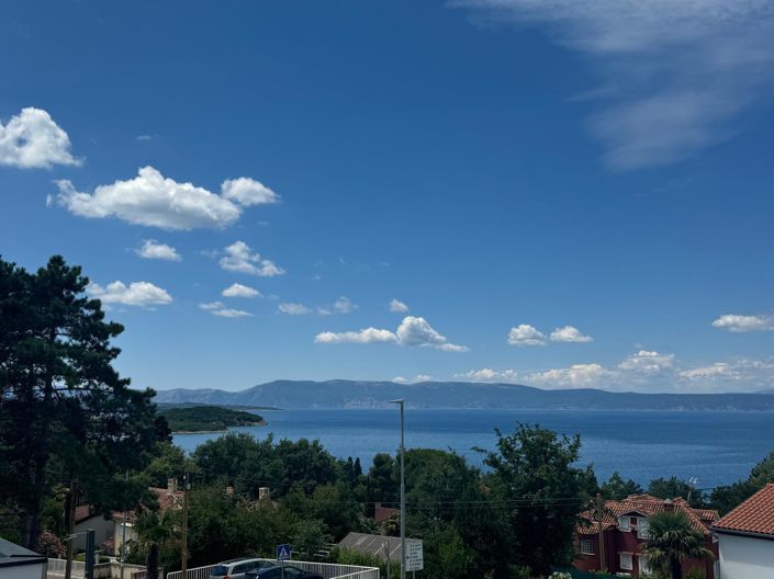 Image No.4-4 Bed Property for sale