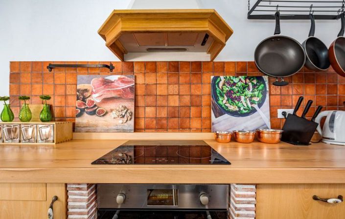 Image No.13-4 Bed Property for sale