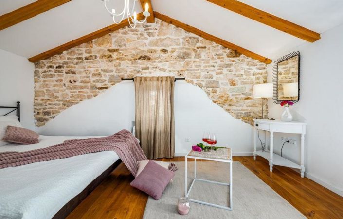 Image No.24-4 Bed Property for sale