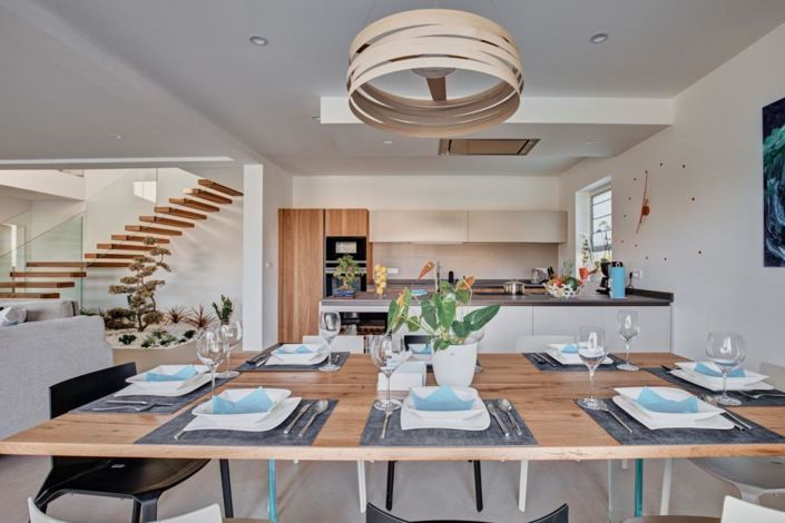 Image No.14-4 Bed Property for sale