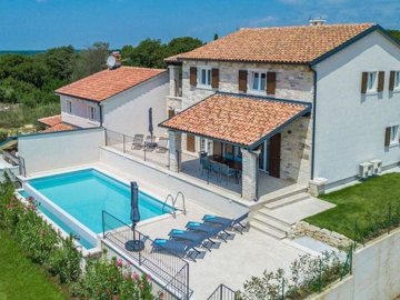 1 - Sveti Lovrec, Property