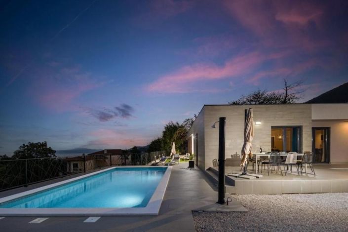Image No.1-3 Bed Property for sale