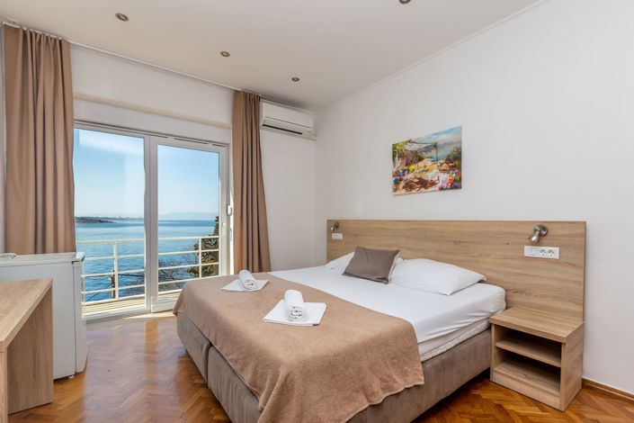 Image No.1-10 Bed Property for sale