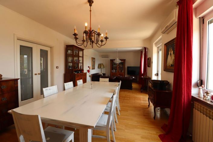 Image No.25-3 Bed Property for sale