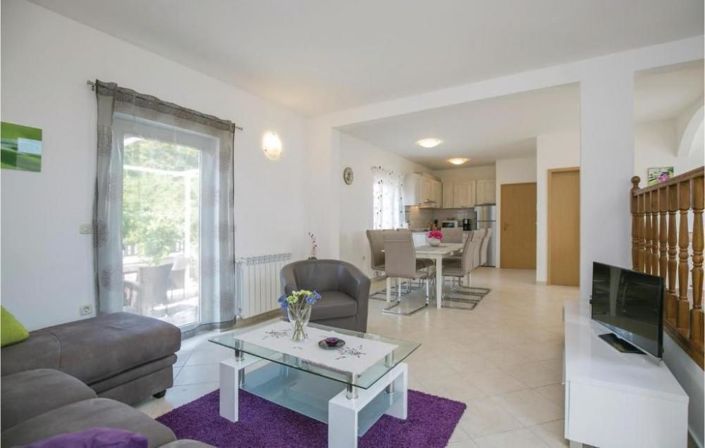 Image No.11-4 Bed Property for sale