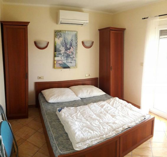 Image No.14-19 Bed Property for sale