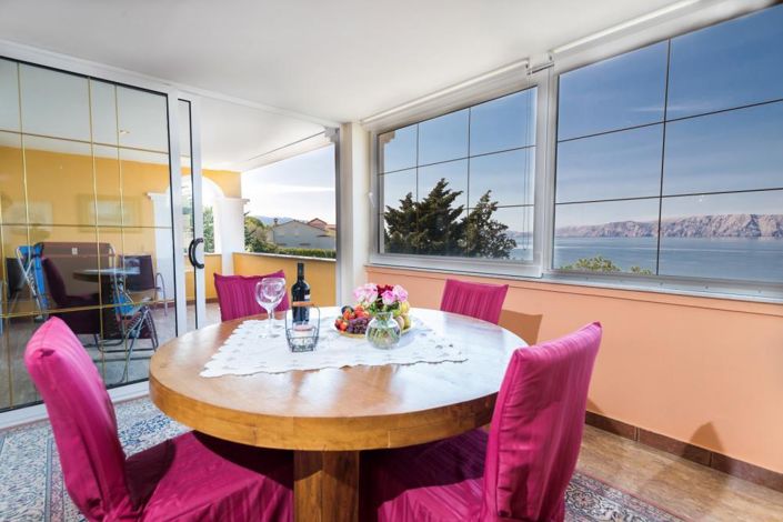 Image No.12-9 Bed Property for sale