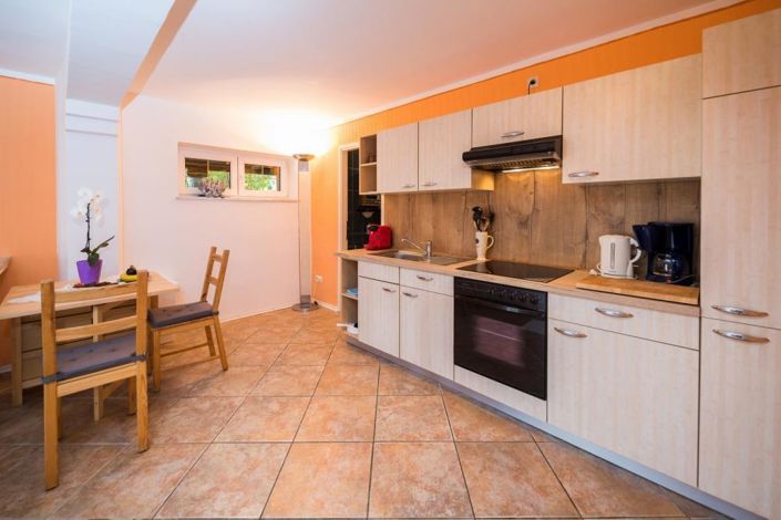 Image No.18-9 Bed Property for sale