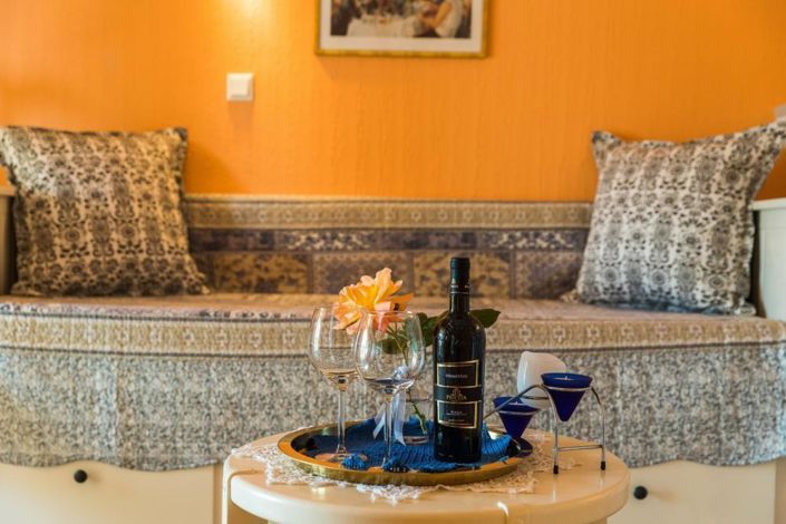 Image No.22-9 Bed Property for sale