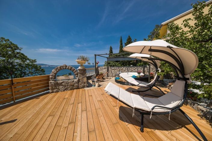 Image No.23-9 Bed Property for sale