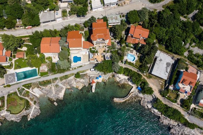 Image No.6-9 Bed Property for sale