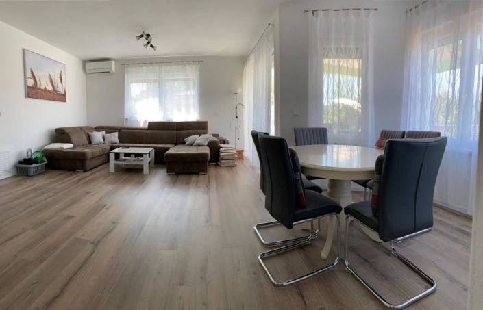 Image No.16-3 Bed Property for sale