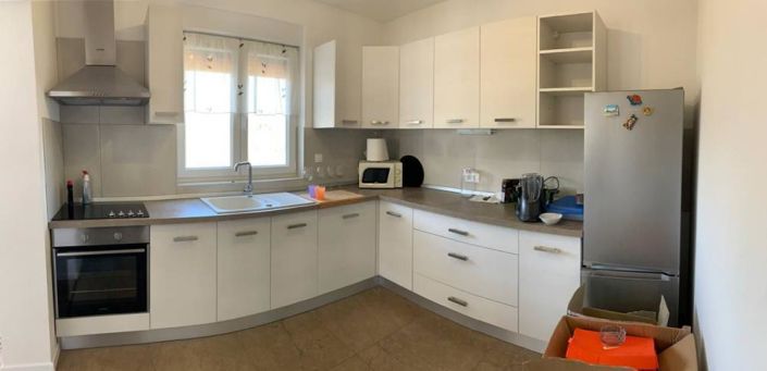 Image No.23-3 Bed Property for sale