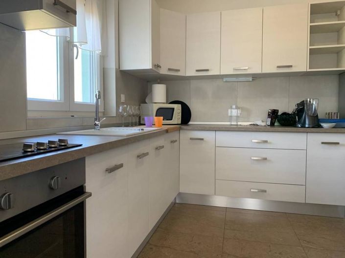 Image No.24-3 Bed Property for sale