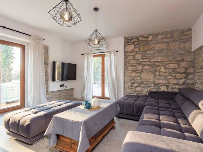 Image No.6-4 Bed Property for sale