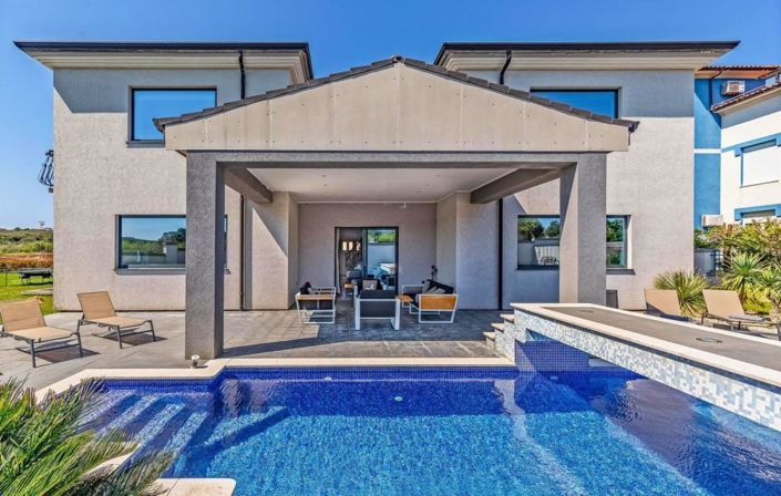 Image No.9-4 Bed Property for sale