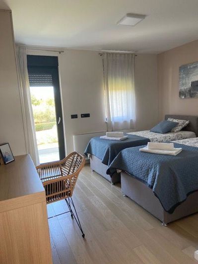 Image No.14-4 Bed Property for sale