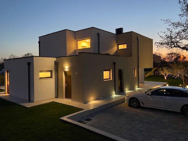 Image No.6-4 Bed Property for sale