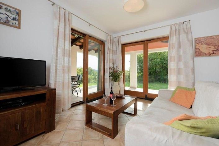 Image No.8-4 Bed Property for sale