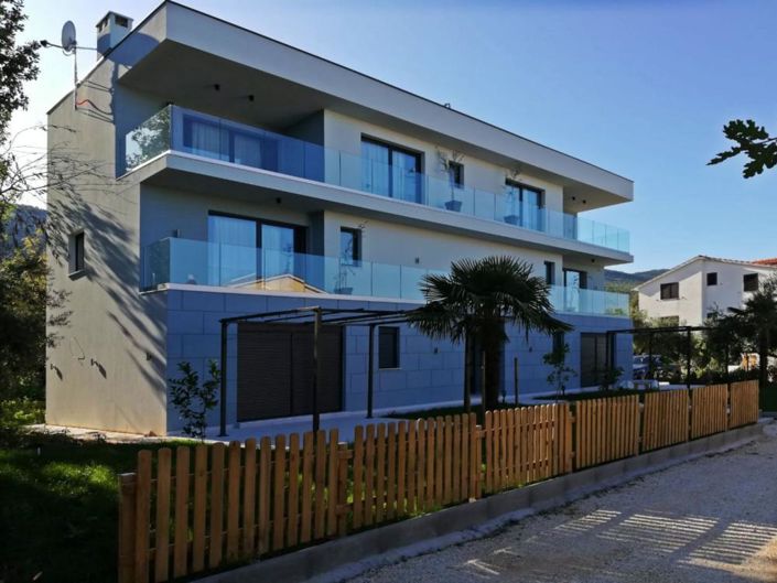 Image No.5-10 Bed Property for sale