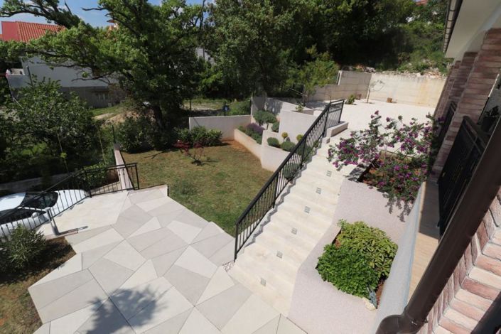 Image No.7-4 Bed Property for sale