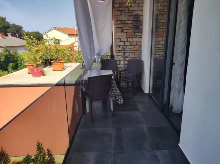 Image No.10-4 Bed Property for sale