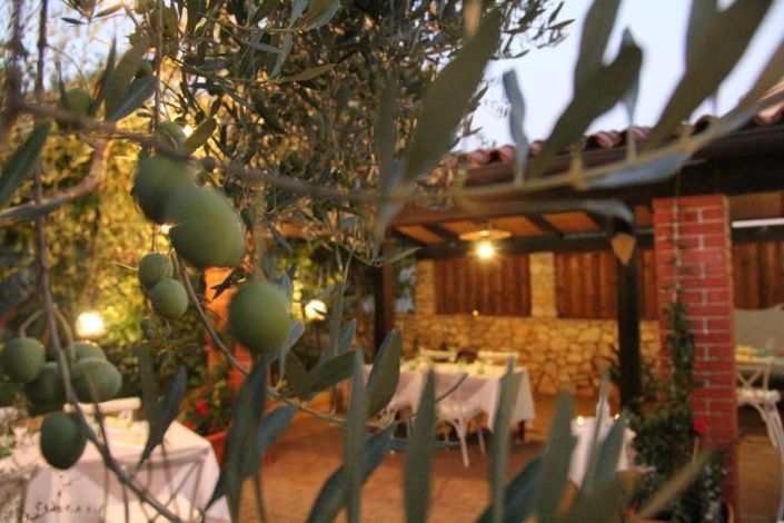 Image No.6-12 Bed Property for sale