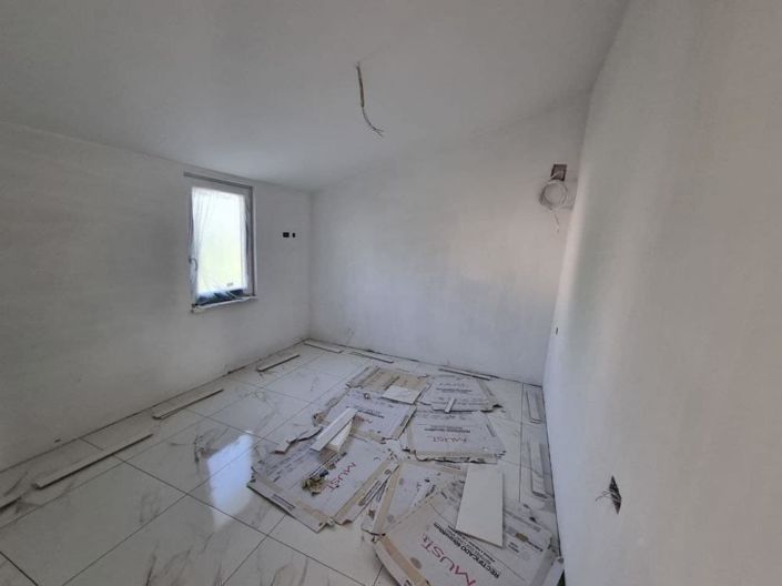 Image No.11-4 Bed Property for sale