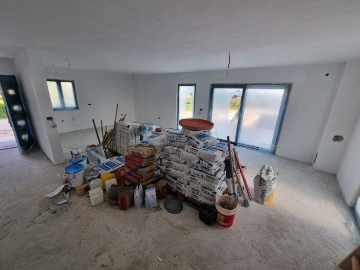 Image No.3-4 Bed Property for sale