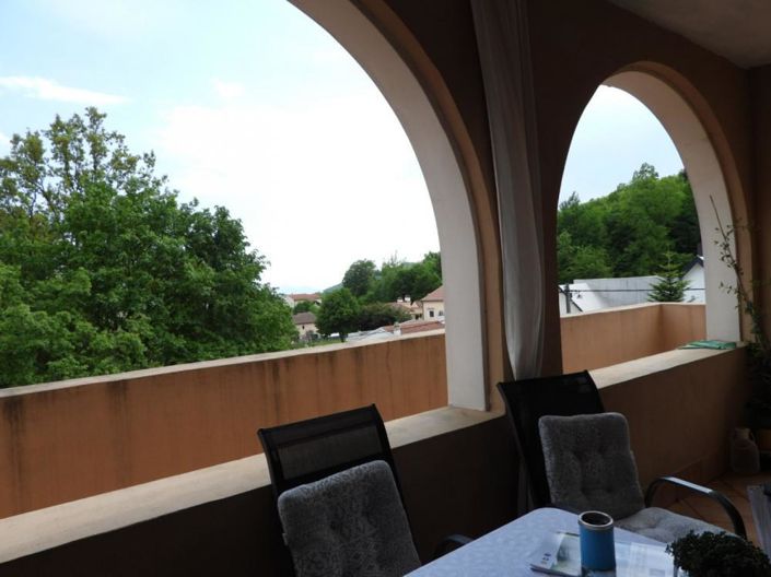 Image No.16-8 Bed Property for sale