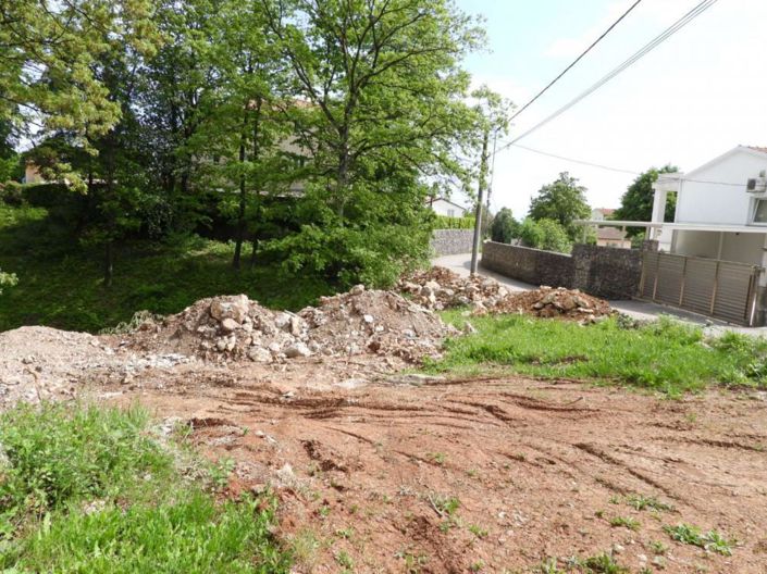 Image No.23-8 Bed Property for sale