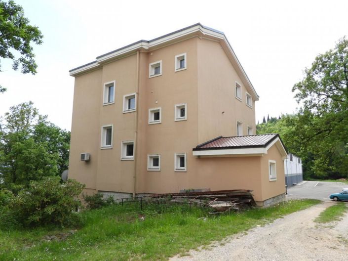 Image No.5-8 Bed Property for sale