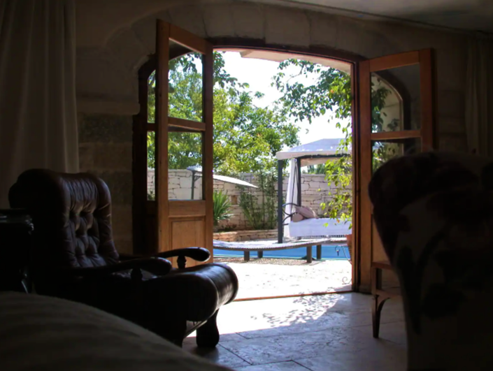 Image No.8-5 Bed Property for sale