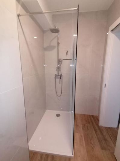 Image No.23-8 Bed Property for sale