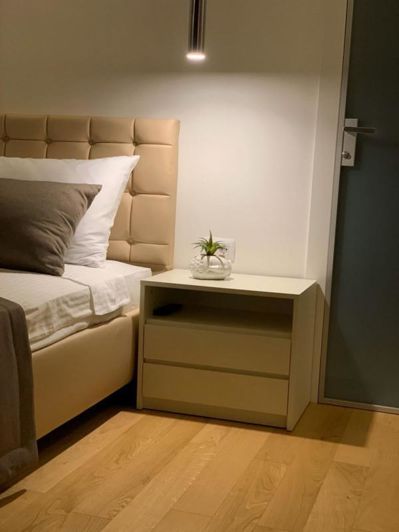 Image No.5-9 Bed Property for sale