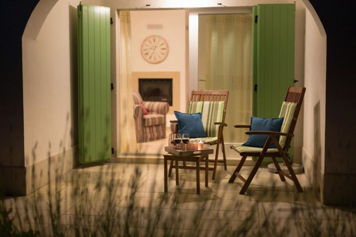 Image No.4-6 Bed Property for sale