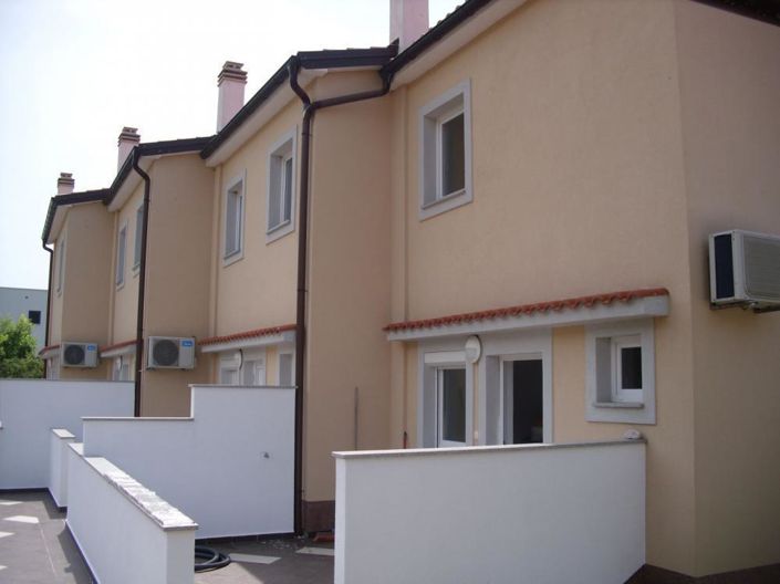 Image No.10-10 Bed Property for sale