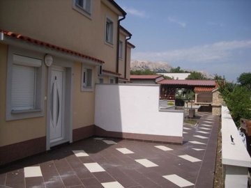 51056-273048
