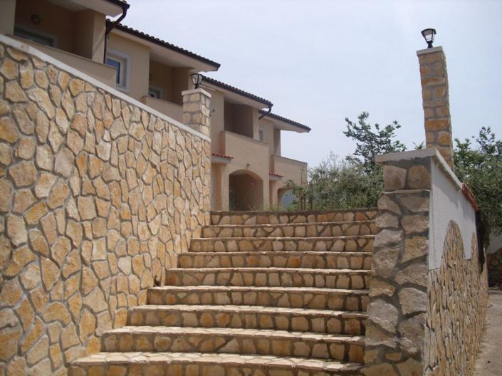 Image No.5-10 Bed Property for sale