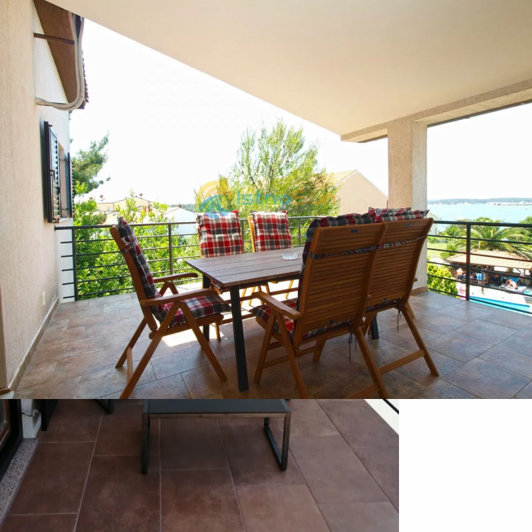 Image No.1-9 Bed Property for sale