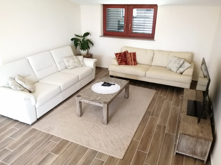 Image No.4-9 Bed Property for sale