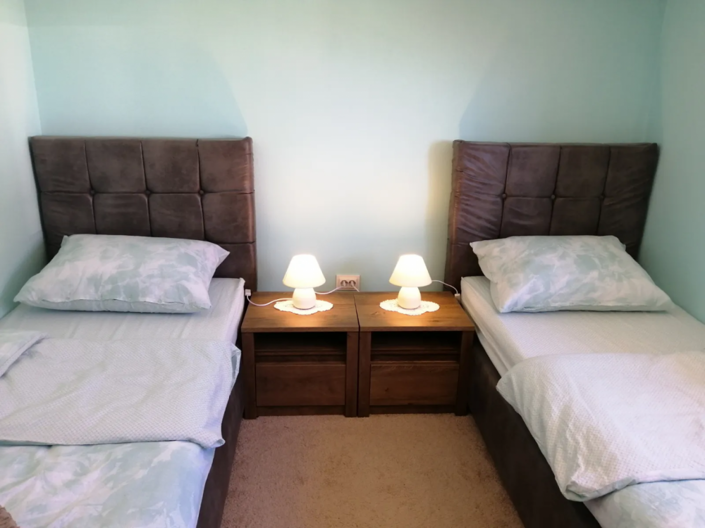 Image No.7-9 Bed Property for sale